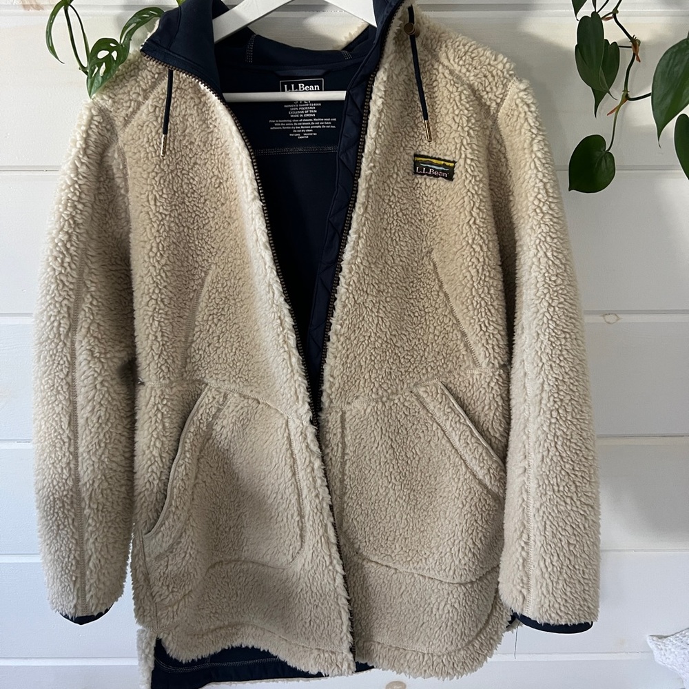 Llbean women’s mountain pile fleece coat